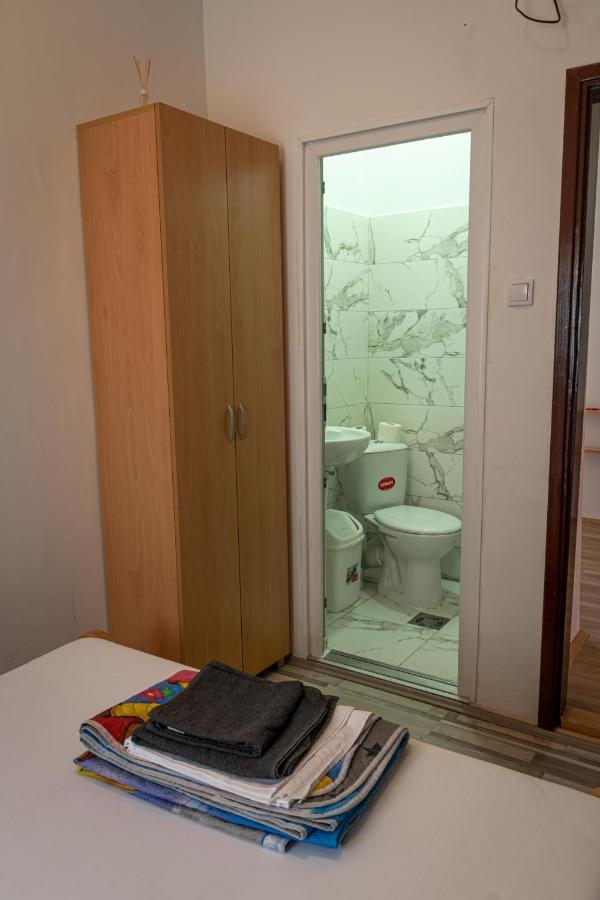 Tabacco Rooms Obrenovac  Exteriör bild