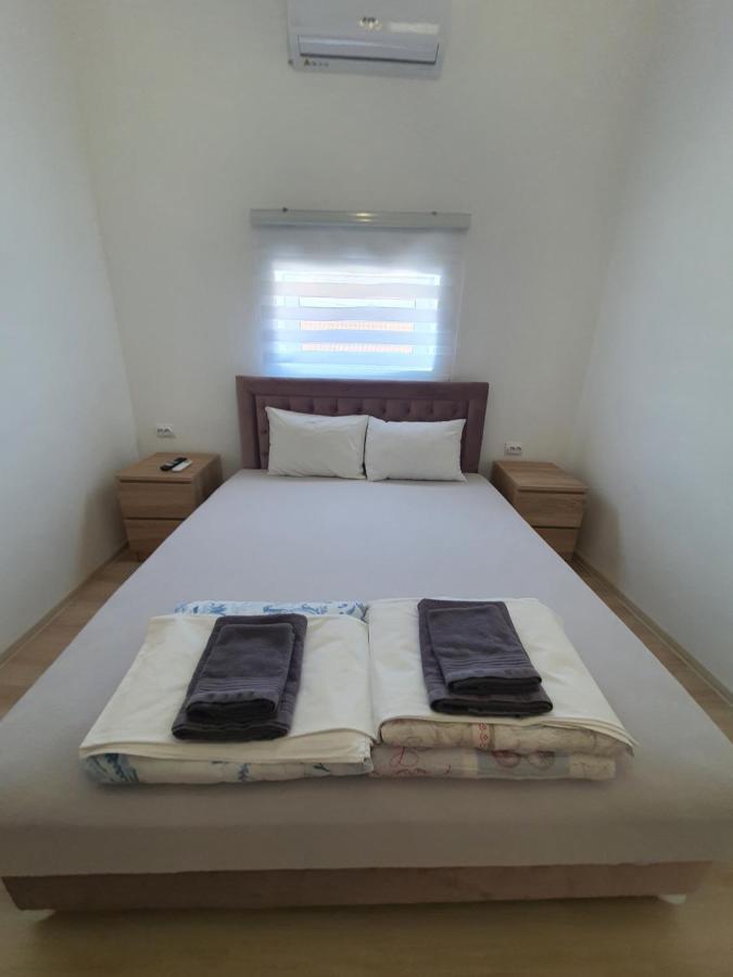 Tabacco Rooms Obrenovac  Rum bild
